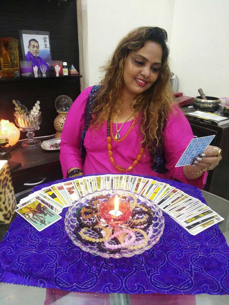 Best Tarot Card Reader in Mumbai